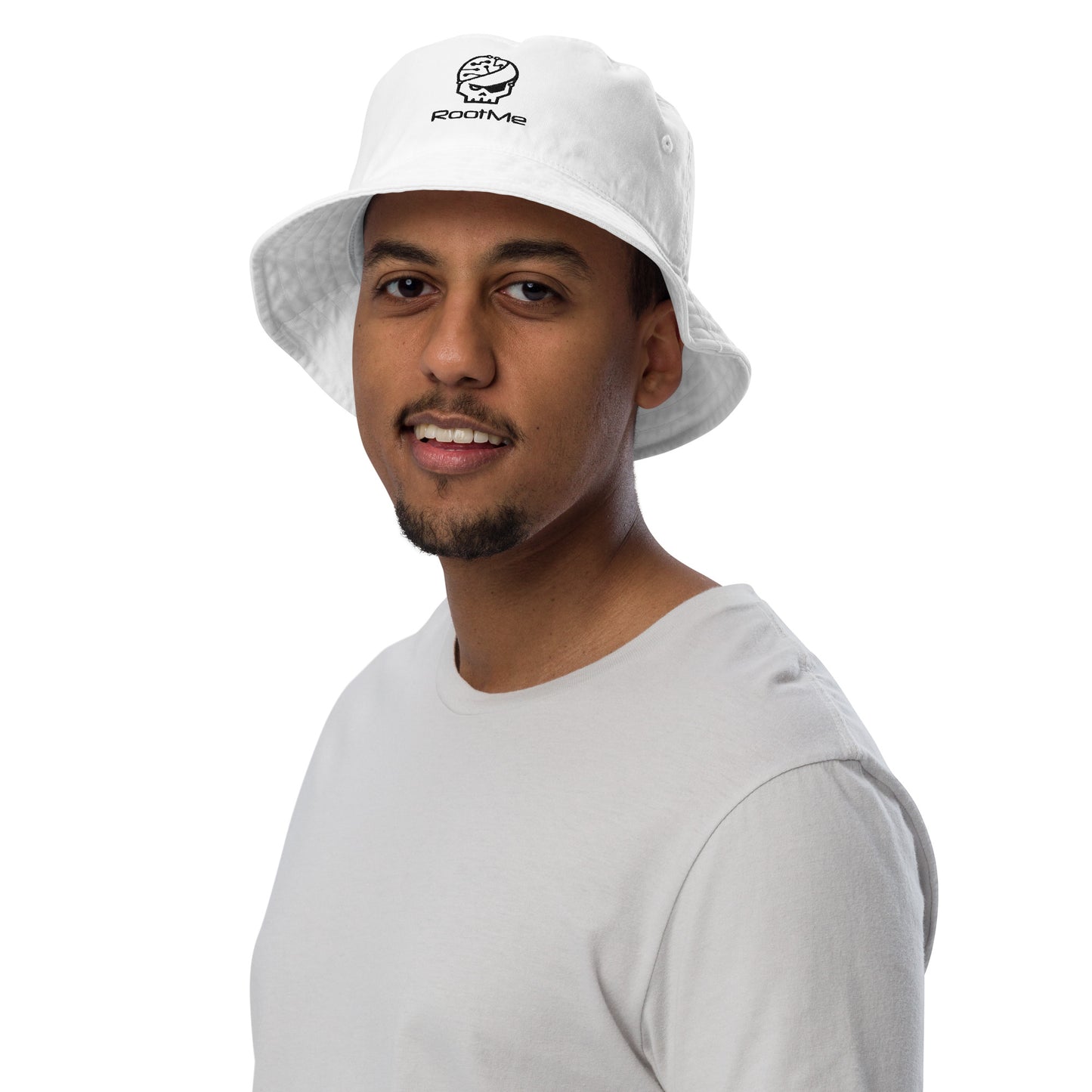 Bob blanc brodé