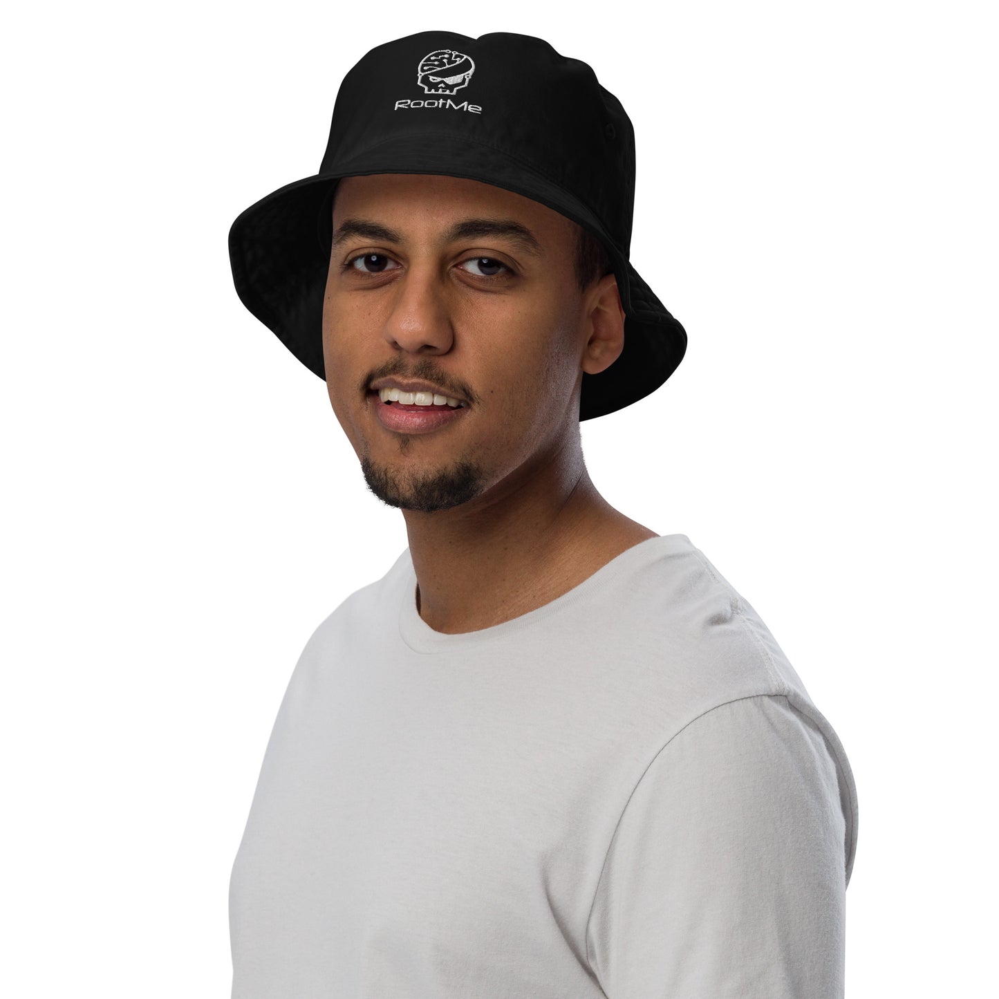Bob noir brodé